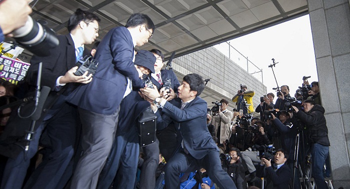 S Korean President’s shadow adviser appears before prosecutors for questioning 